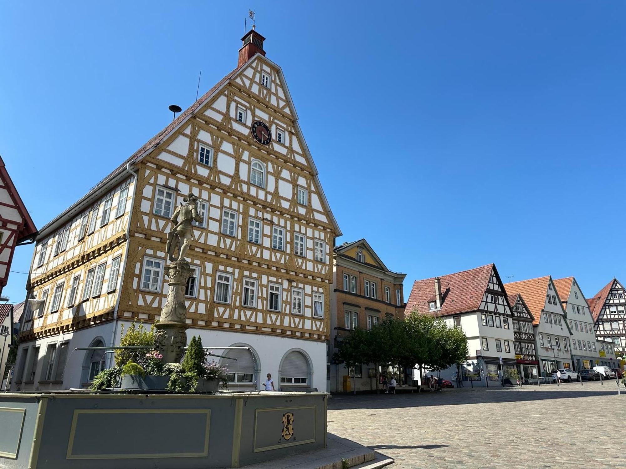 Apartment Im Herzen Der Altstadt - Leonberg Naehe Stuttgart Buitenkant foto